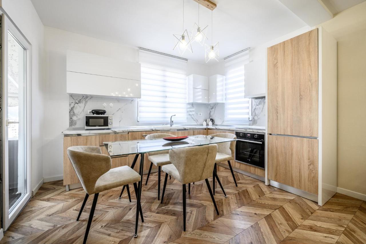 Miku Apartments-Luxury City View At Wilson Square Tiran Dış mekan fotoğraf