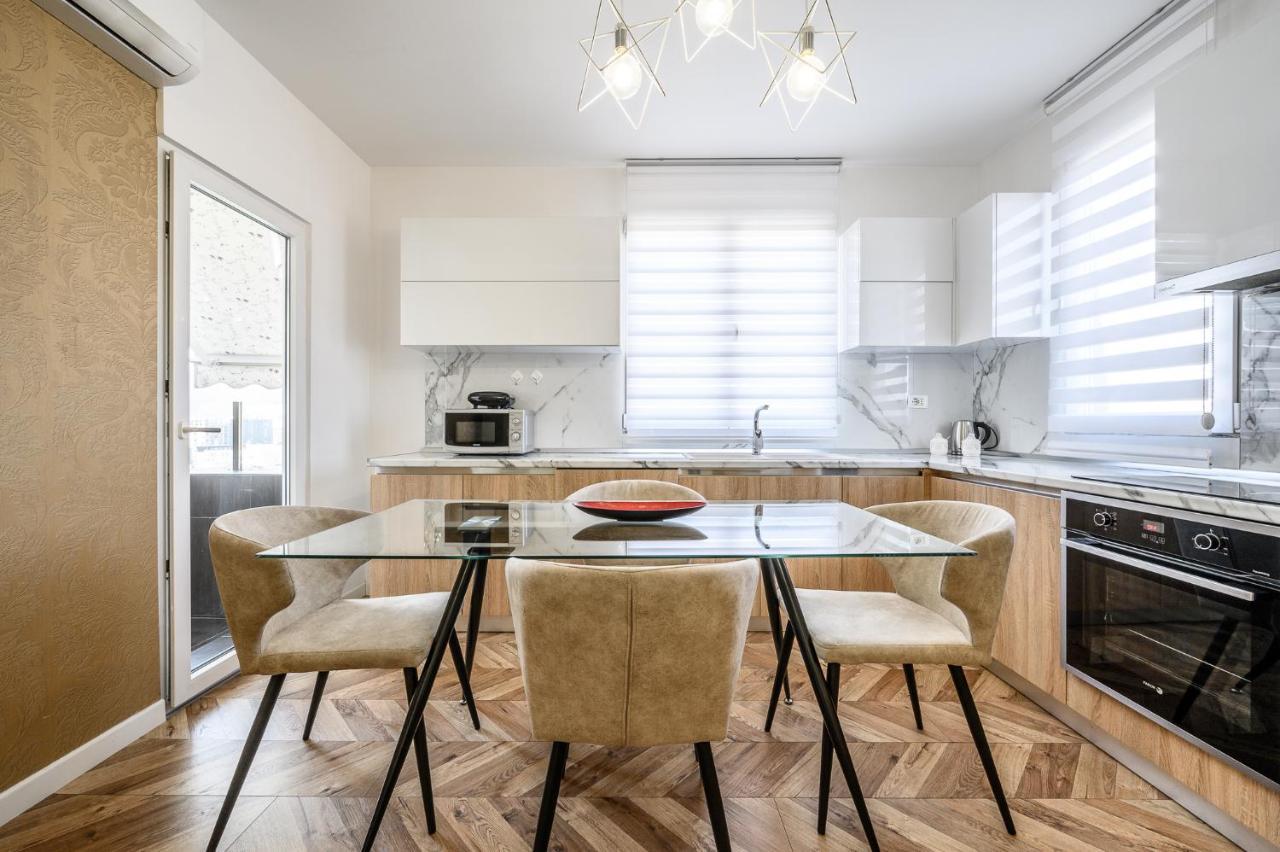 Miku Apartments-Luxury City View At Wilson Square Tiran Dış mekan fotoğraf