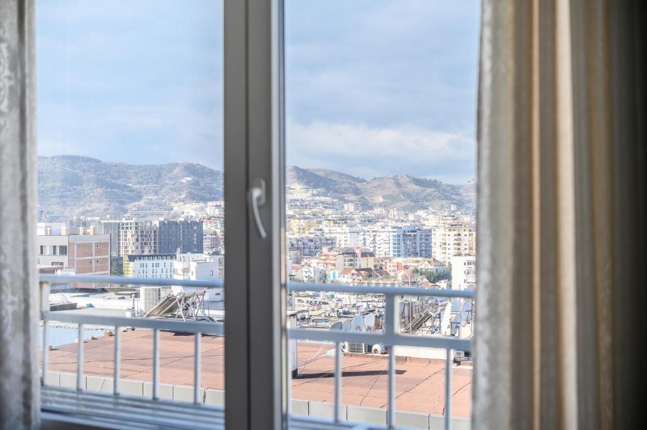 Miku Apartments-Luxury City View At Wilson Square Tiran Dış mekan fotoğraf